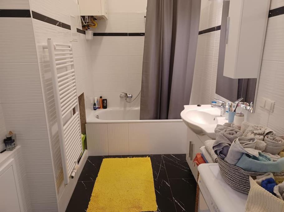 Sehr Zentral Gelegen Apartamento Viena Exterior foto